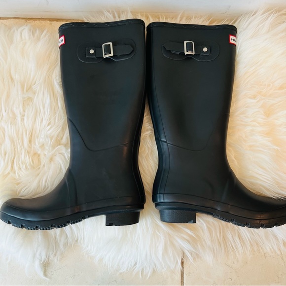Hunter Rain Boots - Tall, Matte Black, W23499 Size 6M/7F - Picture 7 of 8